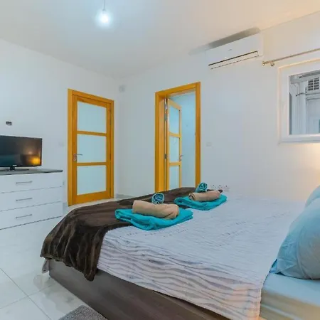 New 3 Bdr 2 Bth Apartment Terrace In Bugibba St. Paul's Bay Exterior photo